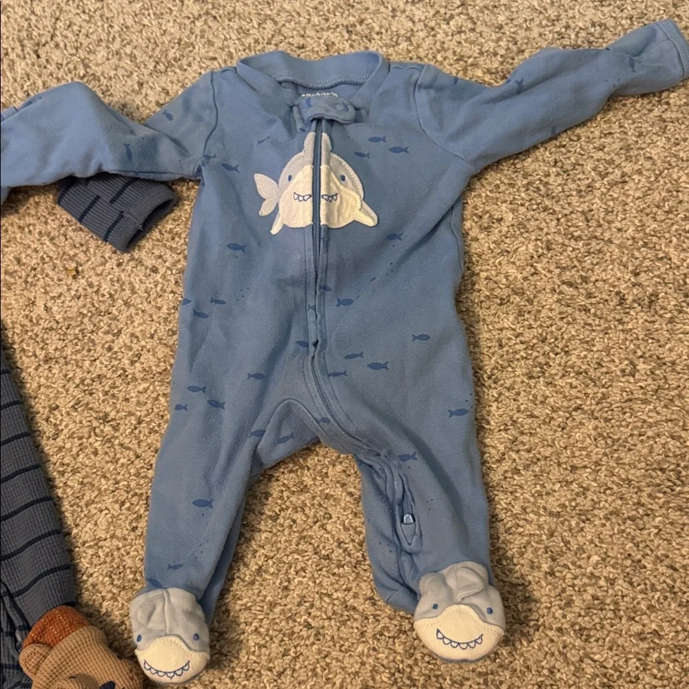 Carters Newborn Boy Footed Sleeper Set of 3 Bundle Lot - Picture 6 of 7